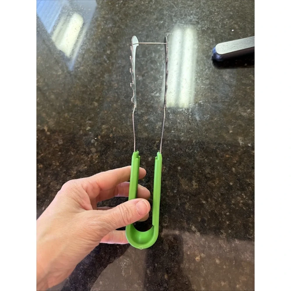 Slice Right Watermelon Slicer Knife Blade Rubber Grip Metal Fruit Kitchen Summer